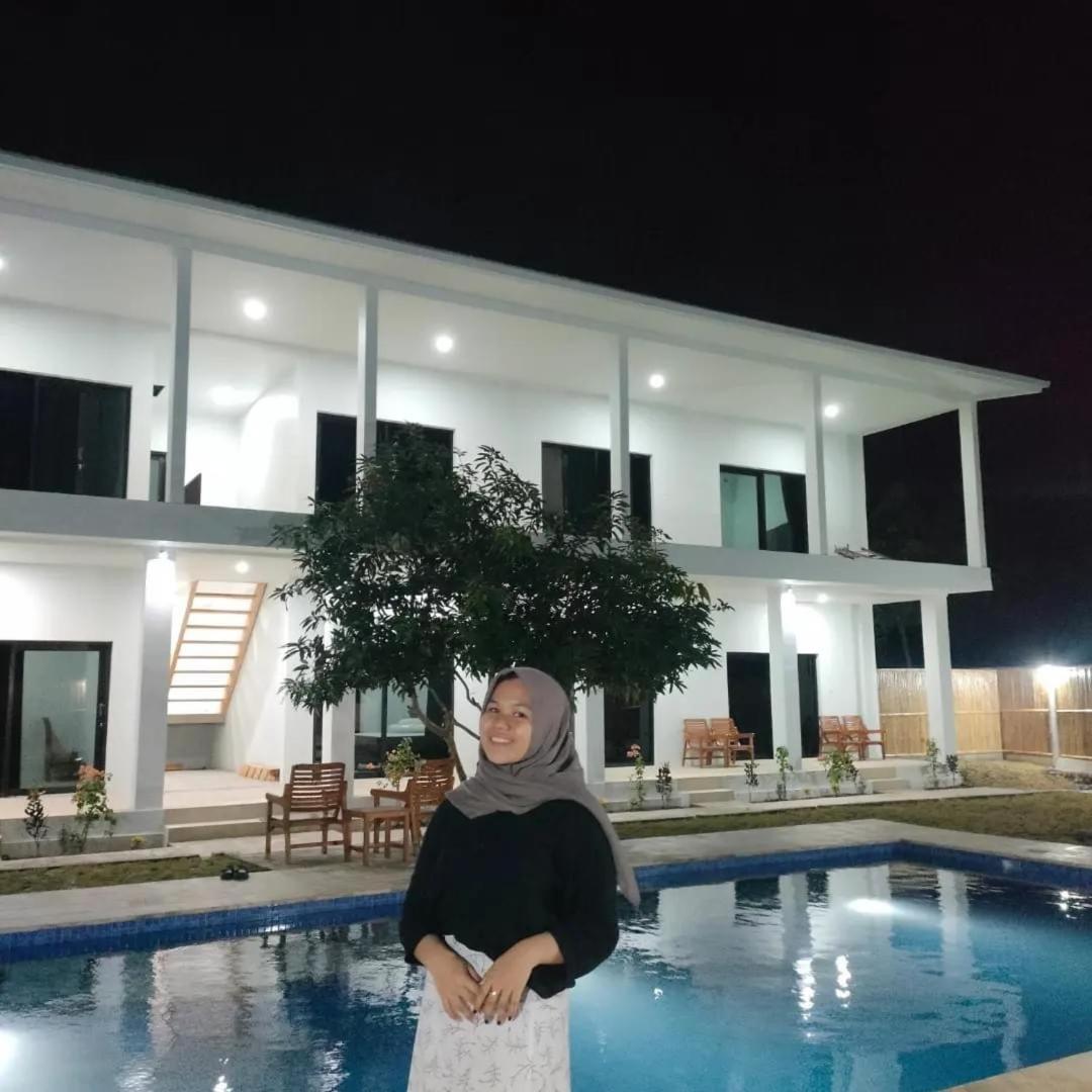 Satu Hati Hotel Ekas Exterior foto