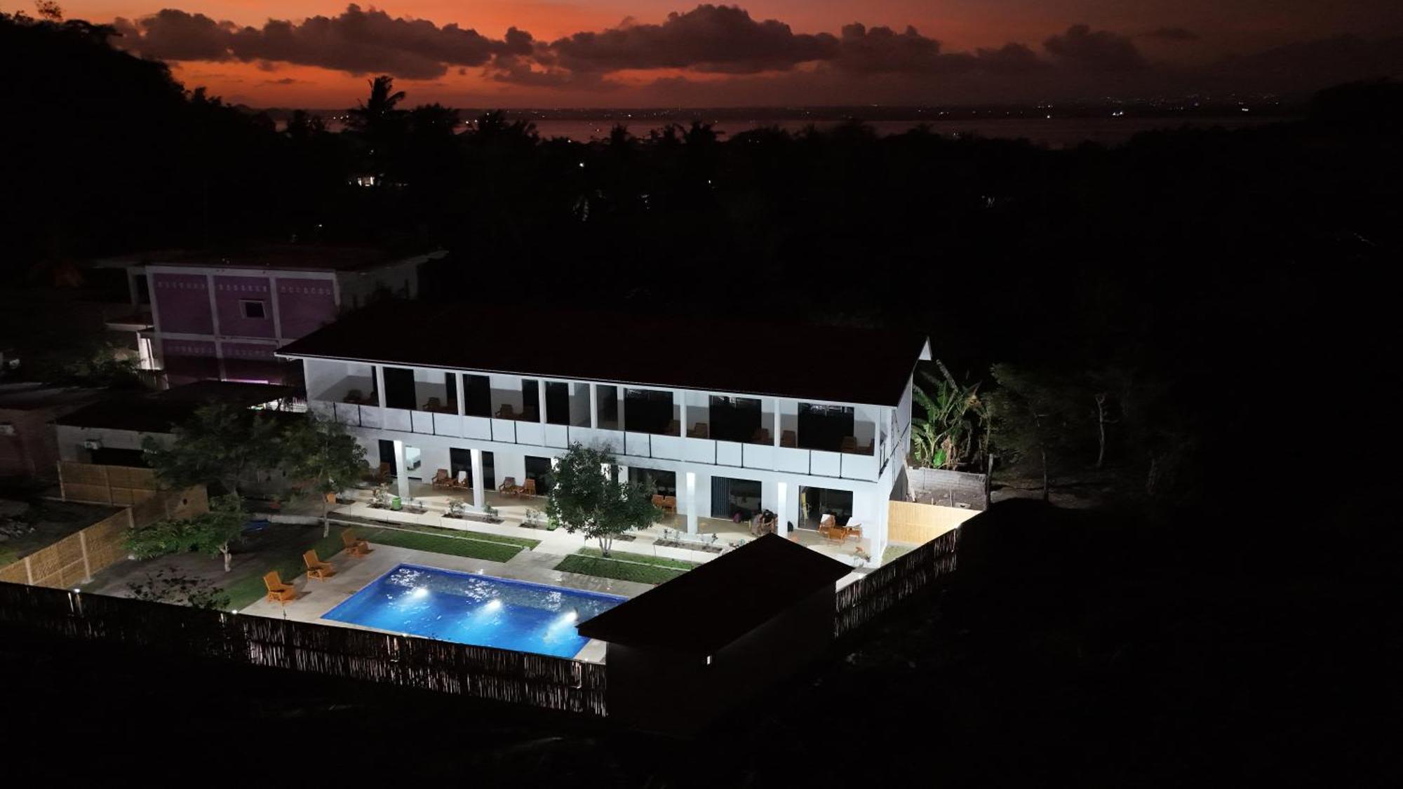Satu Hati Hotel Ekas Exterior foto