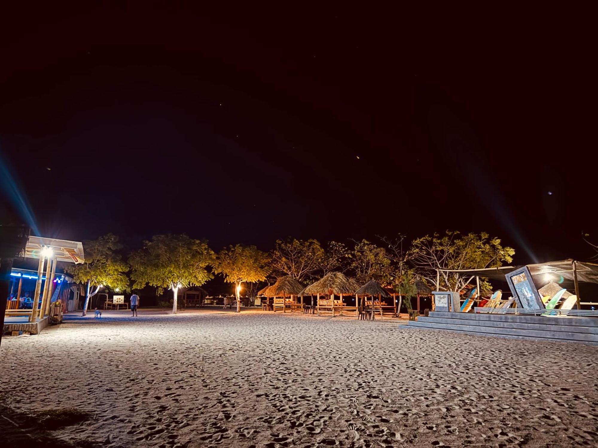 Satu Hati Hotel Ekas Exterior foto
