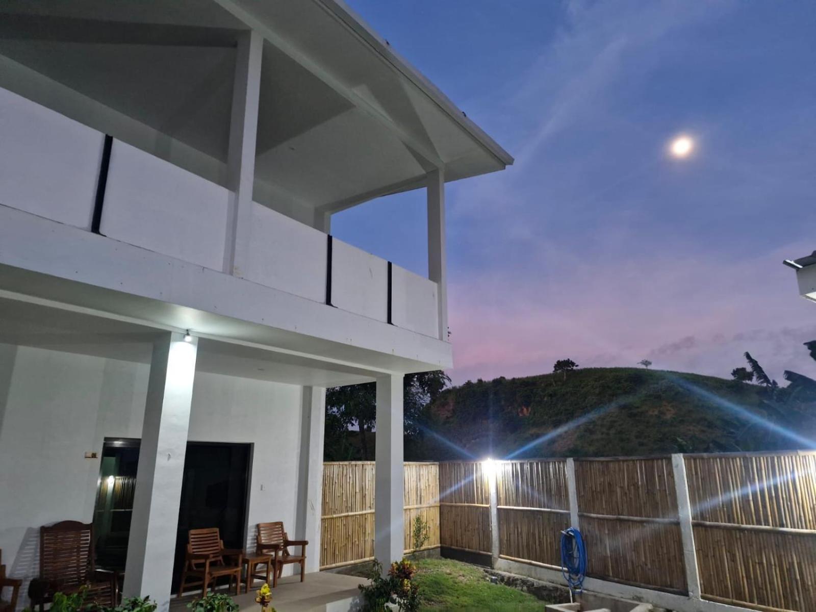 Satu Hati Hotel Ekas Exterior foto